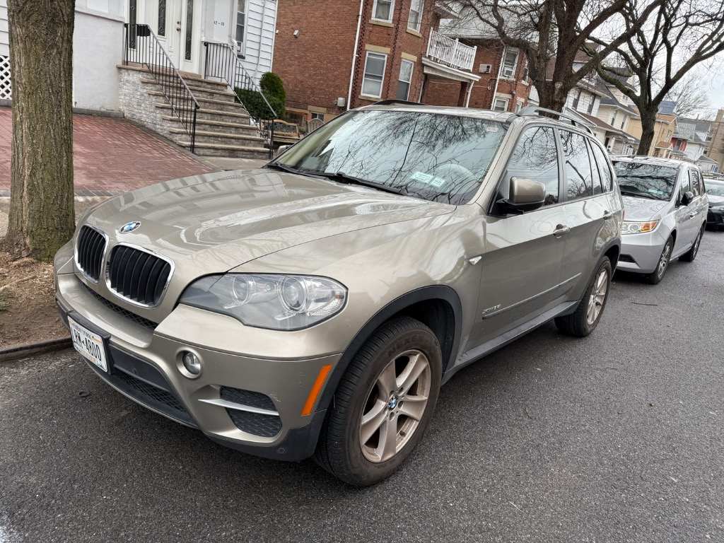 多伦多 二手车 越野车 7550.00$ 2012年 BMW X5 146405英里
